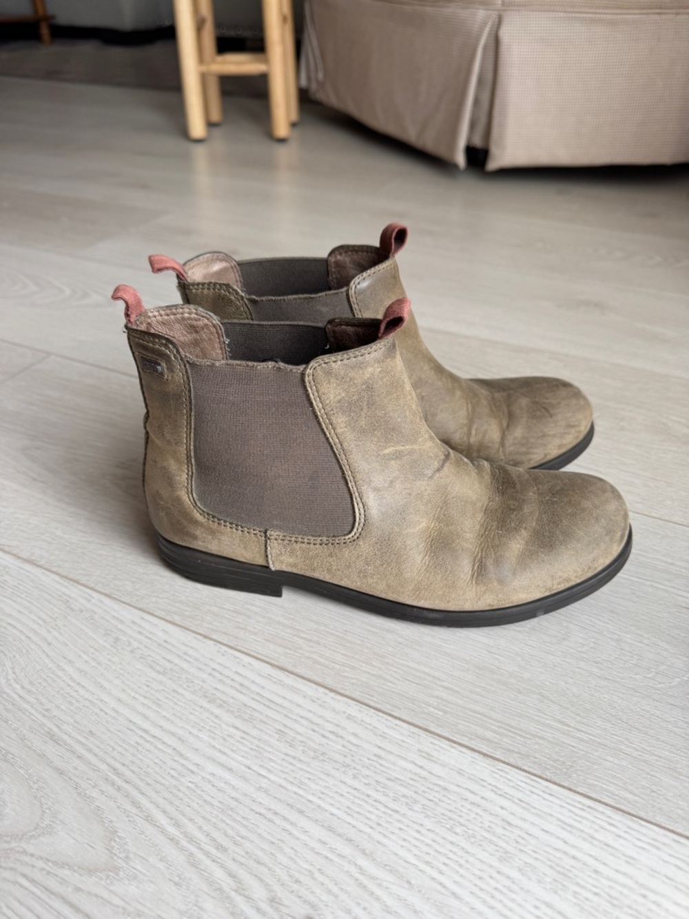 Women’s Olive Green Chelsea Boots - Camper
